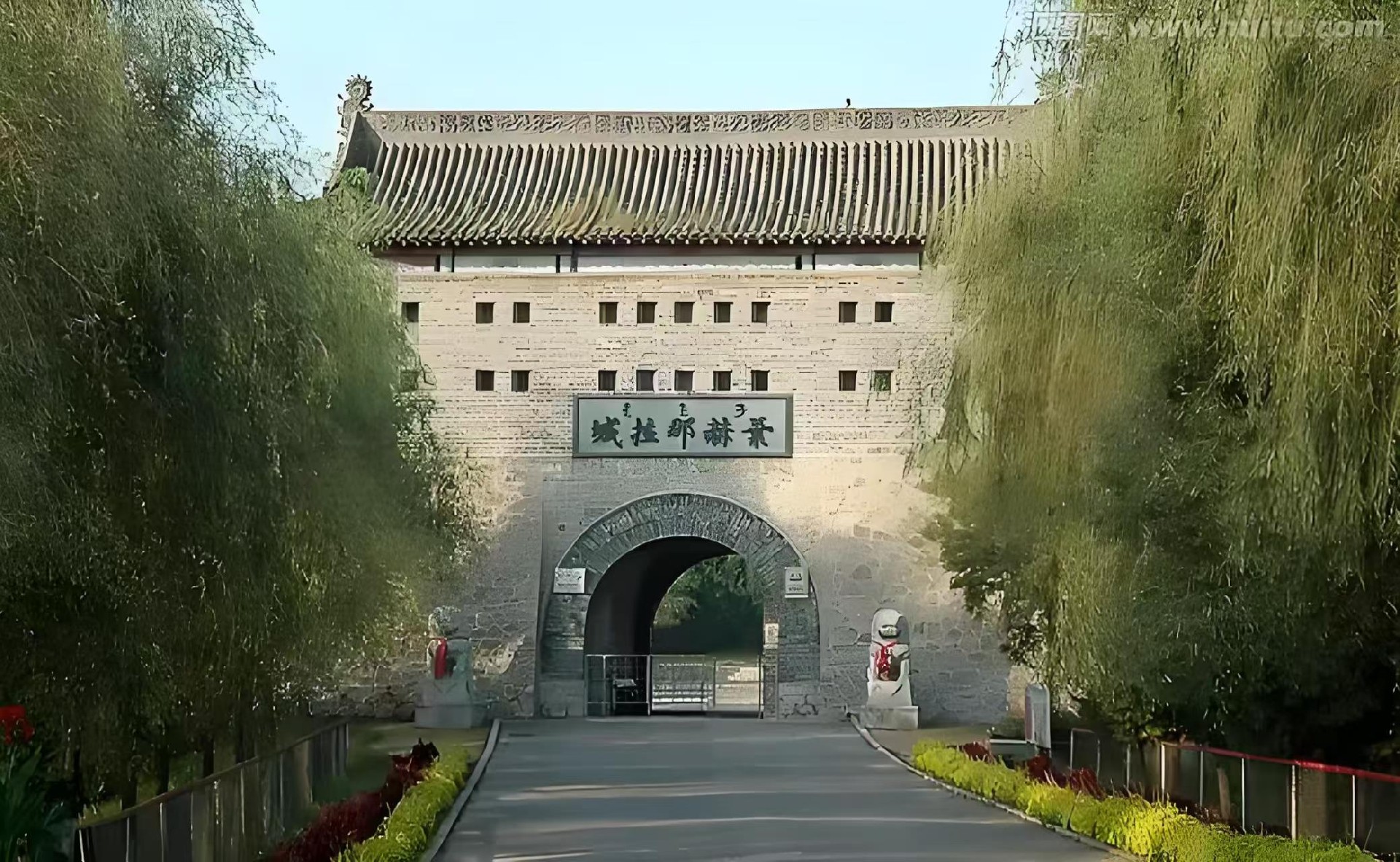 1745758705860251.jpg